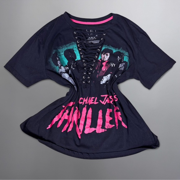 🤩SALE🤩 Michael Jackson “Thriller” Lace-Up Tee - Picture 2 of 6